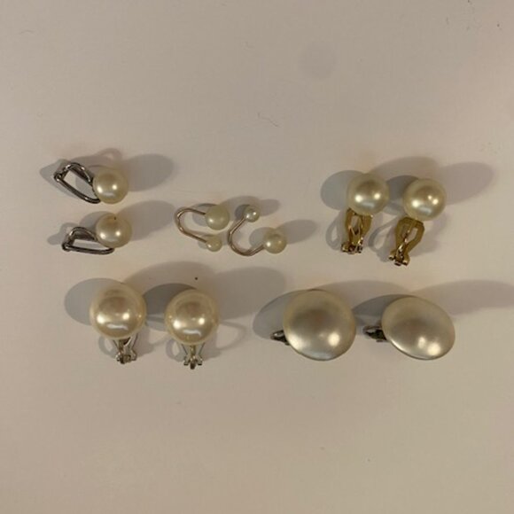 Vintage Faux Pearl Earring Lot 12 Pairs. Clip ons. - Picture 3 of 5
